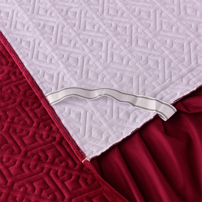 91家纺网 家纺一手货源 找家纺 忘忧草 2023新款安娜系列婴儿绒夹棉浪漫花边床裙 安娜-亮酒红