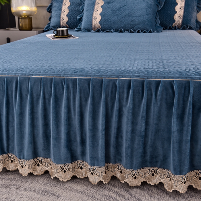 91家纺网 家纺一手货源 找家纺 忘忧草 2023新款安娜系列婴儿绒夹棉浪漫花边床裙 安娜-梦幻蓝