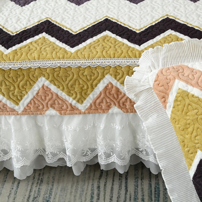 91家纺网 家纺一手货源 找家纺 冬然 2023新款床盖牛奶绒夹棉床裙四件套单床裙单被套 波动