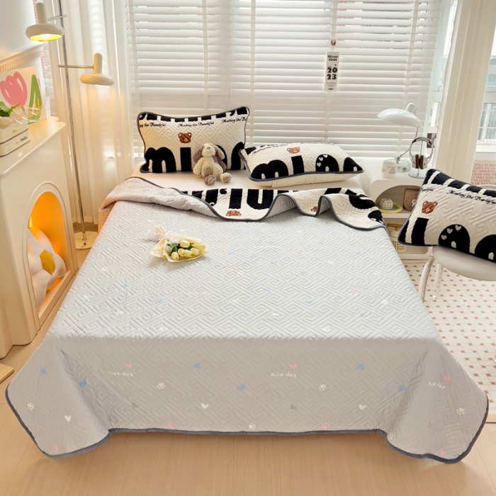 91家纺网 家纺一手货源 找家纺 羽爱 2024新款棉加绒床盖套件 迷你熊-黑