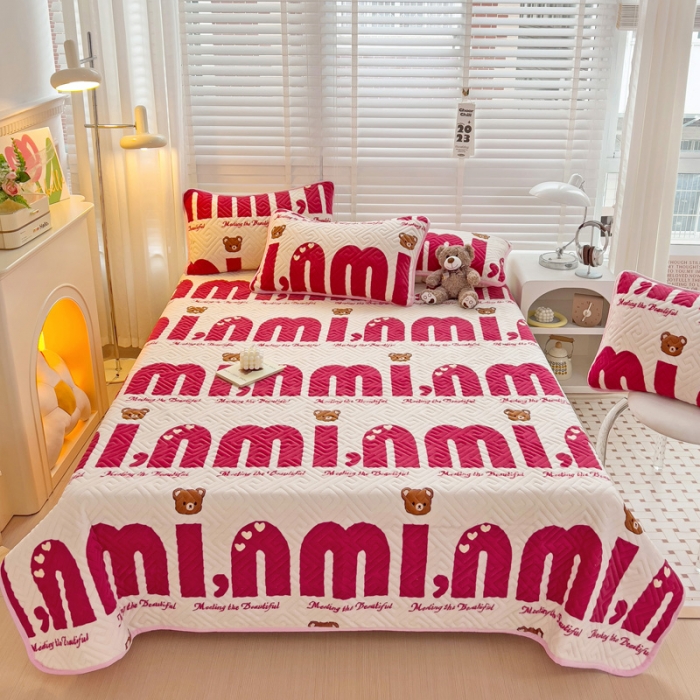 91家纺网 家纺一手货源 找家纺 羽爱 2024新款棉加绒床盖套件 迷你熊-红