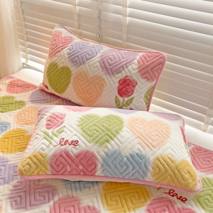 91家纺网 家纺一手货源 找家纺 羽爱 2024新款棉加绒床盖套件 七彩爱心