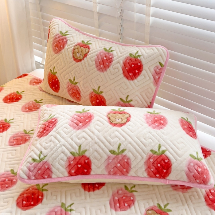 91家纺网 家纺一手货源 找家纺 羽爱 2024新款棉加绒床盖套件 甜甜果