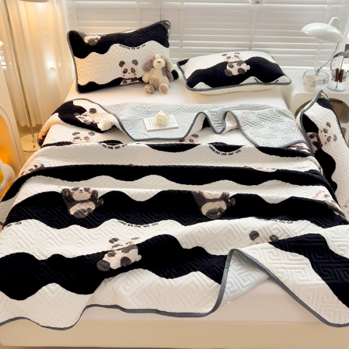 91家纺网 家纺一手货源 找家纺 羽爱 2024新款棉加绒床盖套件 熊猫宝贝