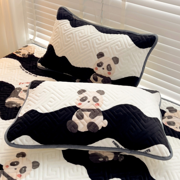 91家纺网 家纺一手货源 找家纺 羽爱 2024新款棉加绒床盖套件 熊猫宝贝