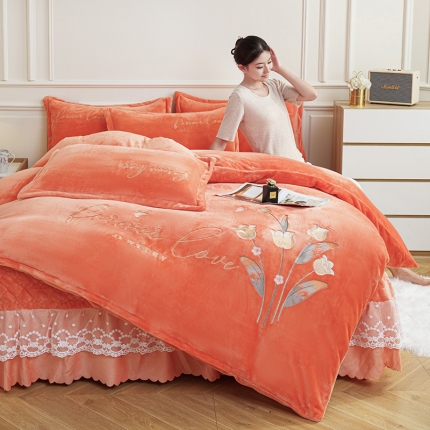 91家纺网 家纺一手货源 找家纺 12斤230g全消光牛奶绒夹棉床盖款四件套兔兔绒绒蕾丝床裙款四件套
