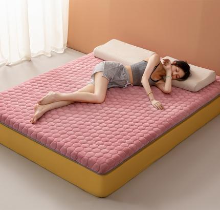 91家纺网 家纺一手货源 找家纺 （总）元昊 2025新款加厚即暖抗菌牛奶绒记忆棉床垫