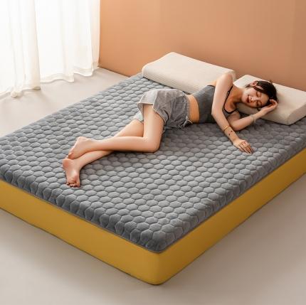 91家纺网 家纺一手货源 找家纺 （总）元昊 2025新款加厚即暖抗菌牛奶绒记忆棉床垫