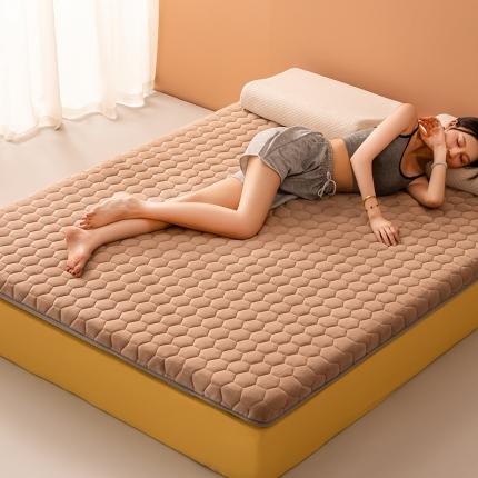 91家纺网 家纺一手货源 找家纺 （总）元昊 2025新款加厚即暖抗菌牛奶绒记忆棉床垫