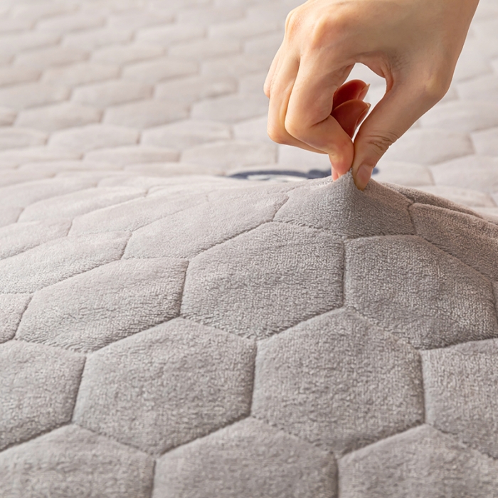 91家纺网 家纺一手货源 找家纺 （总）元昊 2025新款加厚即暖抗菌牛奶绒记忆棉床垫