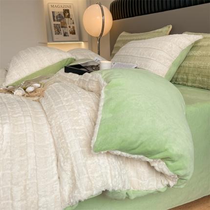 91家纺网 家纺一手货源 找家纺 慕色 2023新款A类兔毛绒獭兔绒双拼保暖四件套（风格一） 奶白+果绿