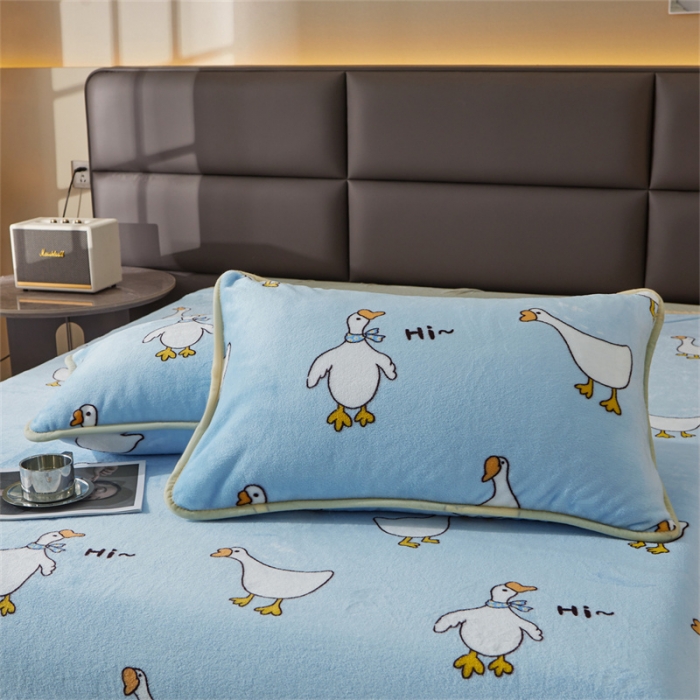 91家纺网 家纺一手货源 找家纺 古吉梦 2023新款A类双面小清新系列牛奶绒毛毯 牛奶绒毯-大白鹅