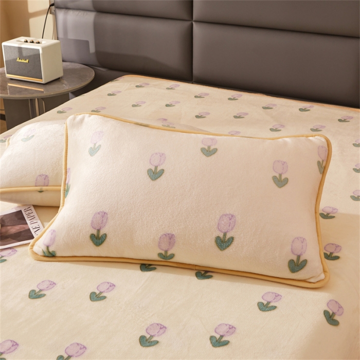 91家纺网 家纺一手货源 找家纺 古吉梦 2023新款A类双面小清新系列牛奶绒毛毯 牛奶绒毯-郁金香紫