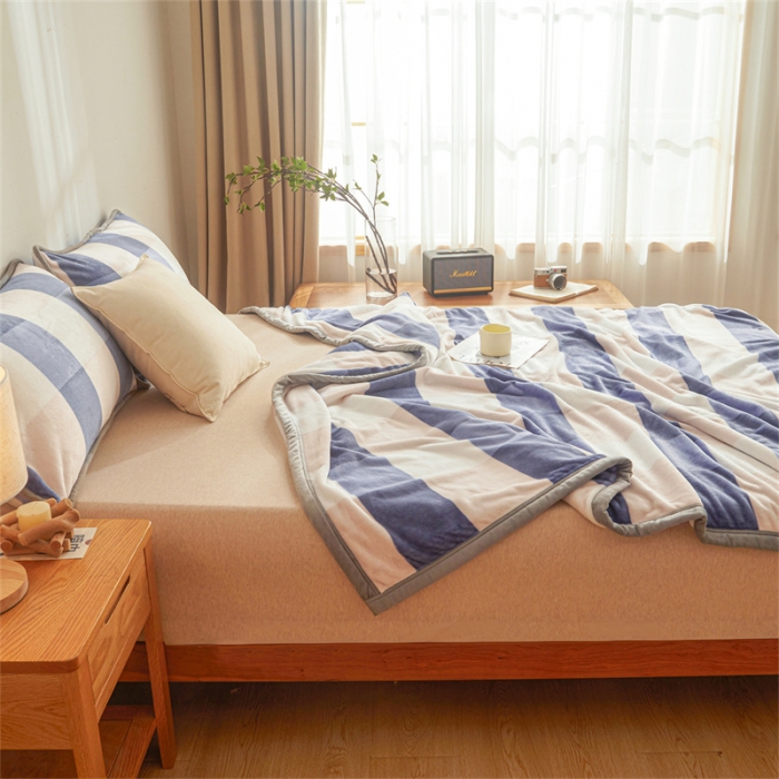 91家纺网 家纺一手货源 找家纺 古吉梦 2023新款A类双面无印风牛奶绒毛毯 毛毯-蓝大格