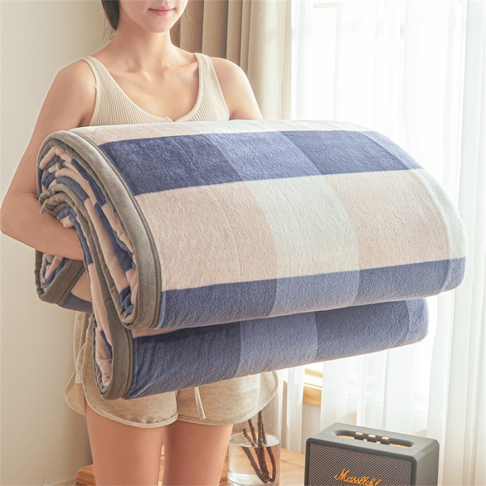 91家纺网 家纺一手货源 找家纺 古吉梦 2023新款A类双面无印风牛奶绒毛毯 毛毯-蓝大格