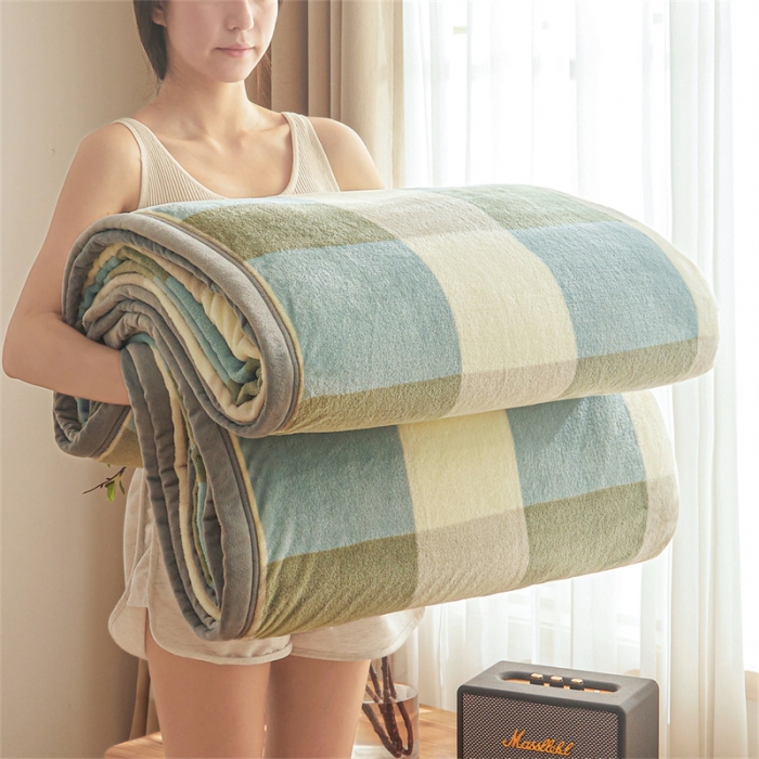 91家纺网 家纺一手货源 找家纺 古吉梦 2023新款A类双面无印风牛奶绒毛毯 毛毯-绿大格