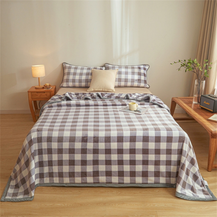 91家纺网 家纺一手货源 找家纺 古吉梦 2023新款A类双面无印风牛奶绒毛毯 毛毯-中格灰