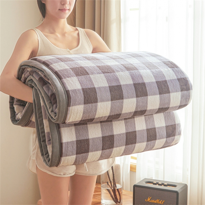 91家纺网 家纺一手货源 找家纺 古吉梦 2023新款A类双面无印风牛奶绒毛毯 毛毯-中格灰