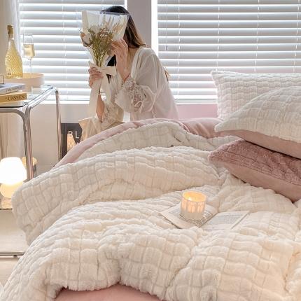 91家纺网 家纺一手货源 找家纺 （总）慕色 2023新款A类兔毛绒獭兔绒双拼保暖四件套（风格三）