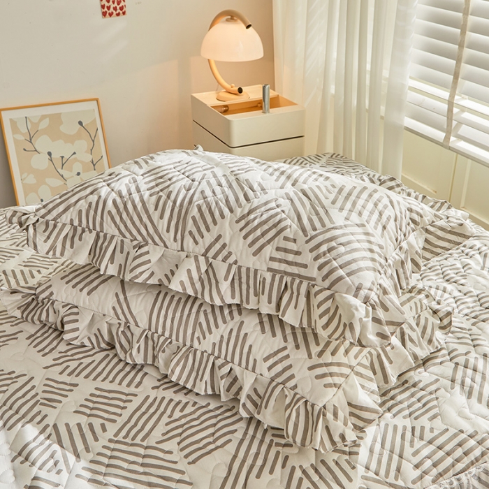 91家纺网 家纺一手货源 找家纺 宜凡 2023新款云朵棉床笠式床裙三件套 影都