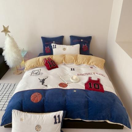 91家纺网 家纺一手货源 找家纺 （总）星野 2023新款高克重牛奶绒贴布绣四件套-灌篮高手（送抱枕）