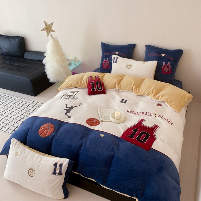 91家纺网 家纺一手货源 找家纺 （总）星野 2023新款高克重牛奶绒贴布绣四件套-灌篮高手（送抱枕）