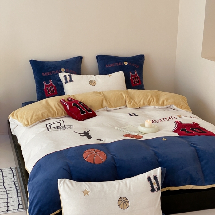 91家纺网 家纺一手货源 找家纺 （总）星野 2023新款高克重牛奶绒贴布绣四件套-灌篮高手（送抱枕）