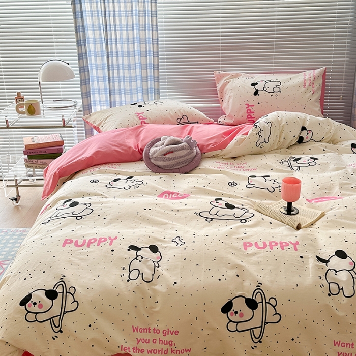 91家纺网 家纺一手货源 找家纺 昔可 2023新款全棉可爱动物卡通印花四件套 滑板狗狗