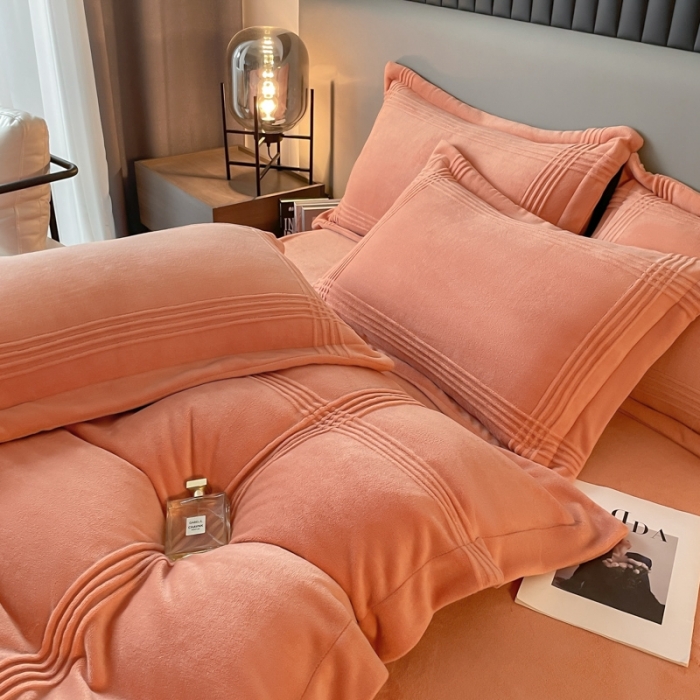 91家纺网 家纺一手货源 找家纺 米瑞娜 2024新款轻奢风埋绳款高克重牛奶绒四件套 美娜德-仕橘