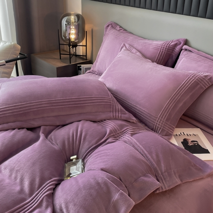 91家纺网 家纺一手货源 找家纺 米瑞娜 2024新款轻奢风埋绳款高克重牛奶绒四件套 美娜德-薇紫