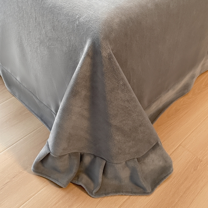 91家纺网 家纺一手货源 找家纺 米瑞娜 2024新款轻奢风埋绳款高克重牛奶绒四件套 美娜德-雅士灰