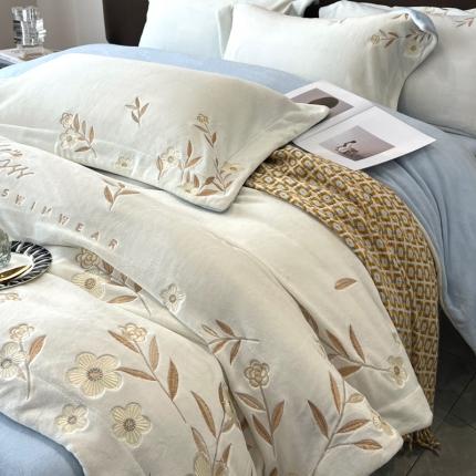 91家纺网 家纺一手货源 找家纺 （总）奥汀洛2024高端刺绣230全消牛奶绒四件套-花园