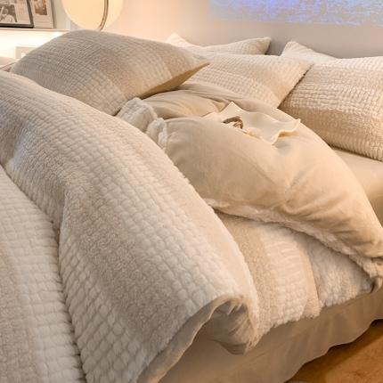 91家纺网 家纺一手货源 找家纺 新印象 2023新款AB版牛奶绒月亮兔兔绒四件套 七彩咖