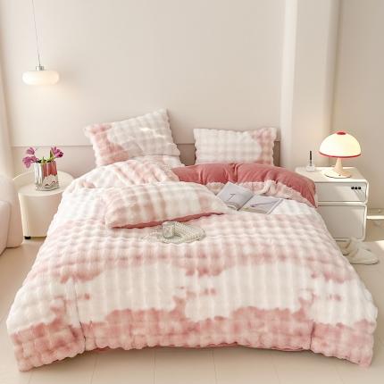 91家纺网 家纺一手货源 找家纺 一比一 2023新款兔毛七彩印花牛奶绒四件套 七彩粉色