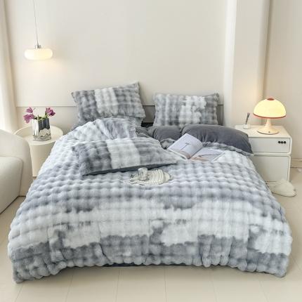 91家纺网 家纺一手货源 找家纺 一比一 2023新款兔毛七彩印花牛奶绒四件套 七彩灰色