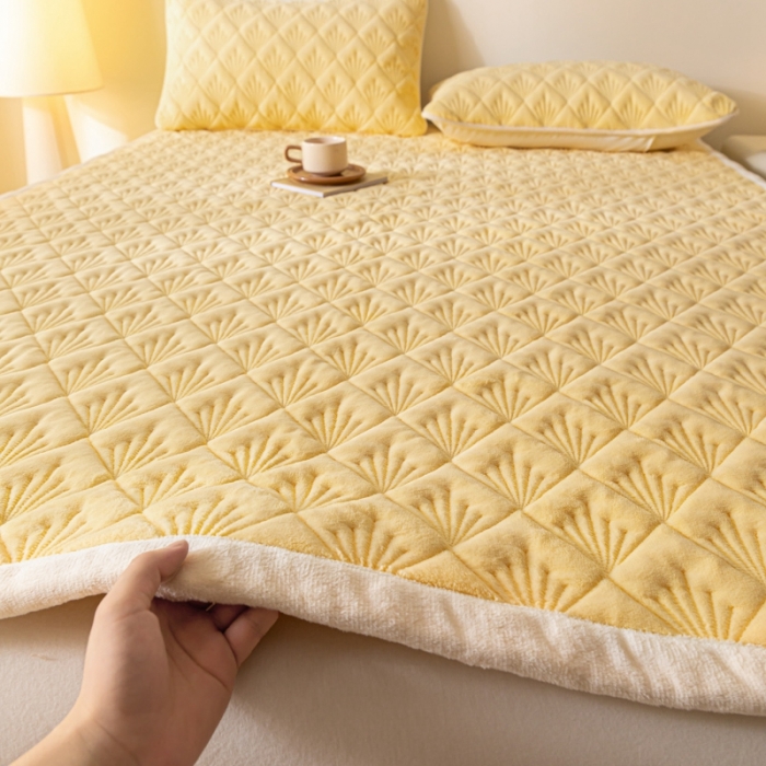 91家纺网 家纺一手货源 找家纺 鑫钰 2023秋冬新款加厚保暖牛奶绒床垫床护垫学生宿舍专用床褥子 烟花-淡雅黄