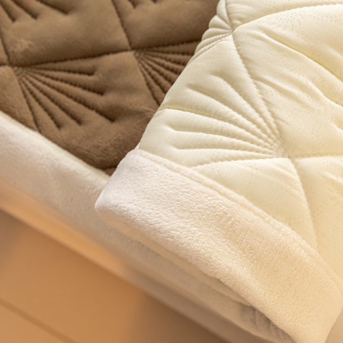 91家纺网 家纺一手货源 找家纺 鑫钰 2023秋冬新款加厚保暖牛奶绒床垫床护垫学生宿舍专用床褥子 烟花-摩卡棕