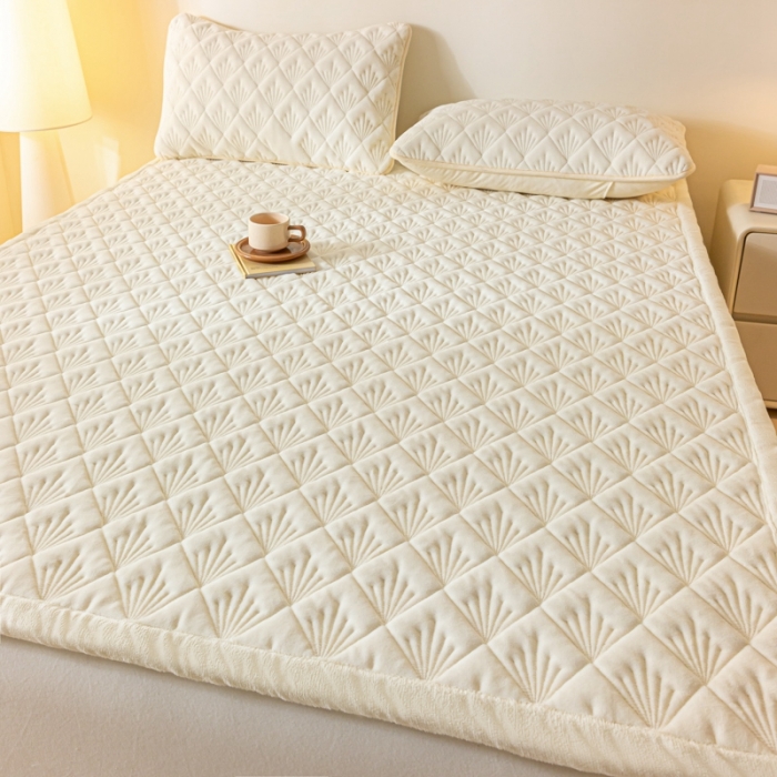 91家纺网 家纺一手货源 找家纺 鑫钰 2023秋冬新款加厚保暖牛奶绒床垫床护垫学生宿舍专用床褥子 烟花-优雅白