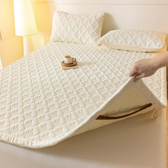 91家纺网 家纺一手货源 找家纺 鑫钰 2023秋冬新款加厚保暖牛奶绒床垫床护垫学生宿舍专用床褥子 烟花-优雅白