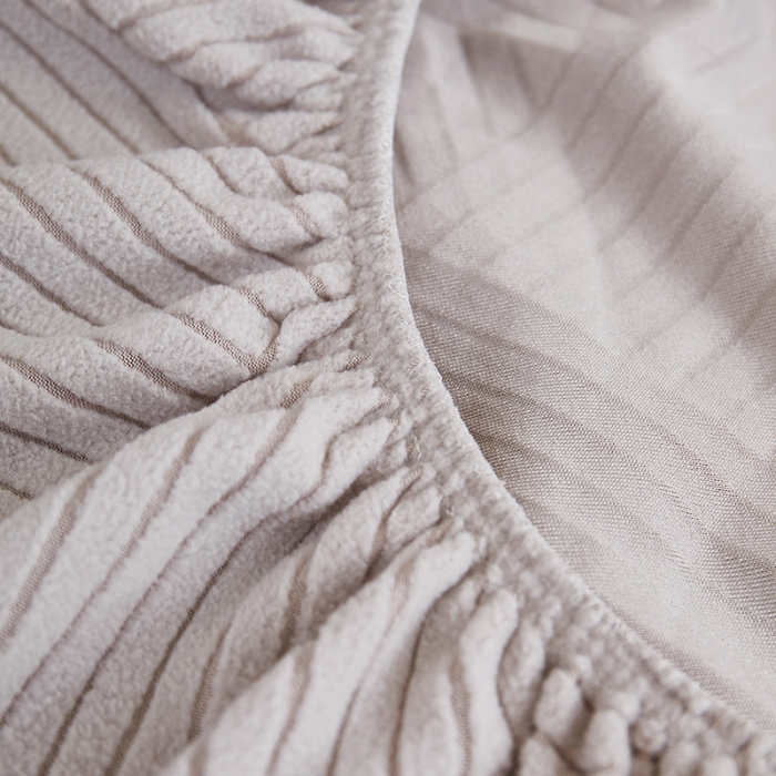 91家纺网 家纺一手货源 找家纺 天下布艺 2023新款初见裙边摇粒绒沙发垫 初见-浅灰