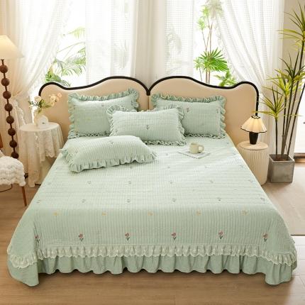 91家纺网 家纺一手货源 找家纺 宜凡 2023新款牛奶绒夹棉绗缝绣花床盖三件套 丁香-薄荷绿