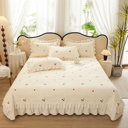 91家纺网 家纺一手货源 找家纺 宜凡 2023新款牛奶绒夹棉绗缝绣花床盖三件套 樱桃-奶白