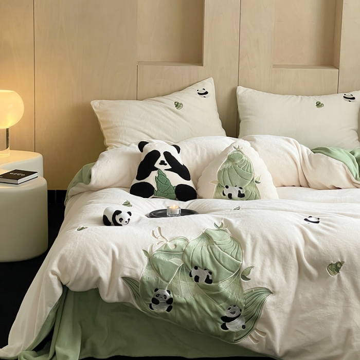 91家纺网 家纺一手货源 找家纺 安莱生活 2023年新品230克牛奶绒贴布绣系列四件套-夺笋系列 夺笋-春芽绿