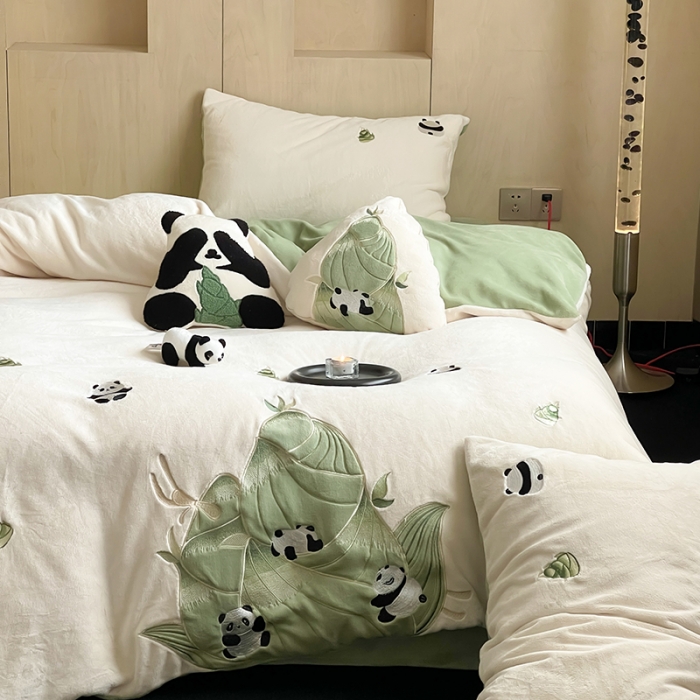 91家纺网 家纺一手货源 找家纺 安莱生活 2023年新品230克牛奶绒贴布绣系列四件套-夺笋系列 夺笋-春芽绿