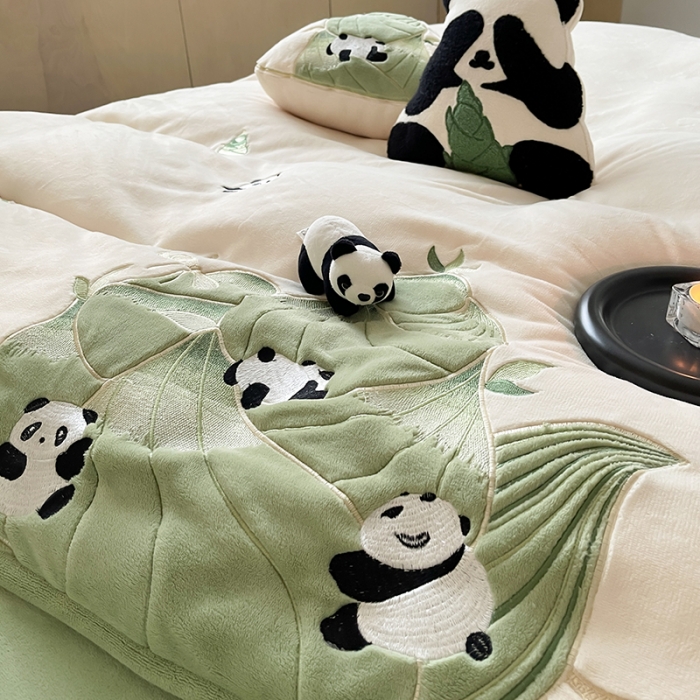 91家纺网 家纺一手货源 找家纺 安莱生活 2023年新品230克牛奶绒贴布绣系列四件套-夺笋系列 夺笋-春芽绿