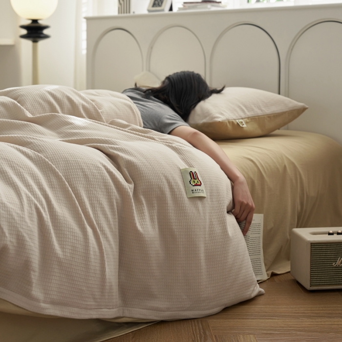 91家纺网 家纺一手货源 找家纺 安莱生活 2023年新品华夫格双面提花针织四件套 华夫格针织-茶杏