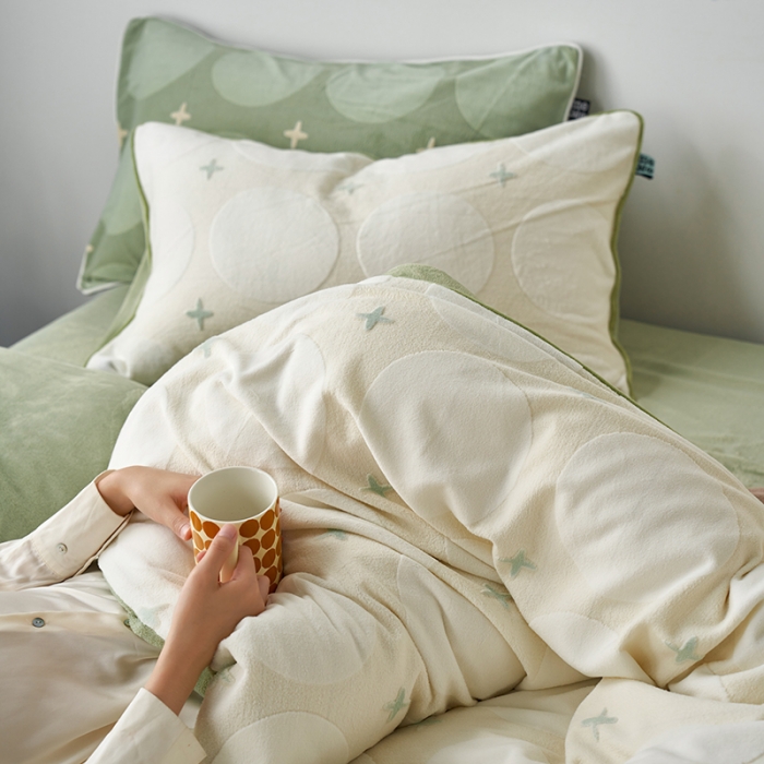 91家纺网 家纺一手货源 找家纺 (总) 安莱生活 2023年新品专版立体印花牛奶绒四件套-星辰系列