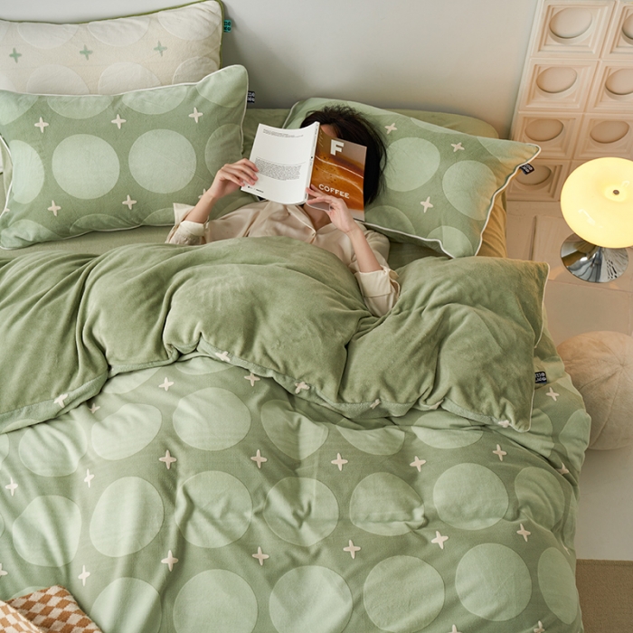 91家纺网 家纺一手货源 找家纺 安莱生活 2023年新品专版立体印花牛奶绒四件套-星辰系列 星辰-丛绿