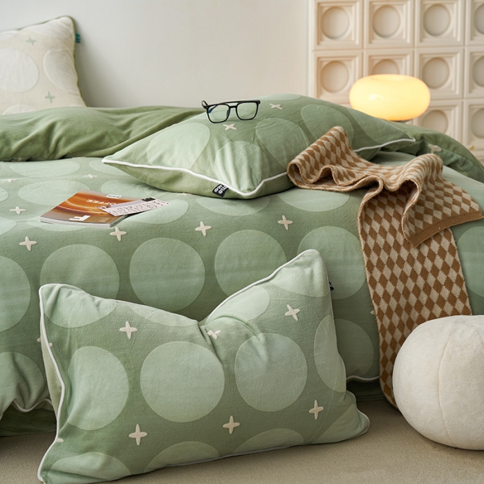 91家纺网 家纺一手货源 找家纺 安莱生活 2023年新品专版立体印花牛奶绒四件套-星辰系列 星辰-丛绿