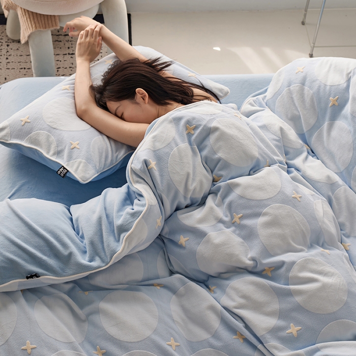 91家纺网 家纺一手货源 找家纺 安莱生活 2023年新品专版立体印花牛奶绒四件套-星辰系列 星辰-大海